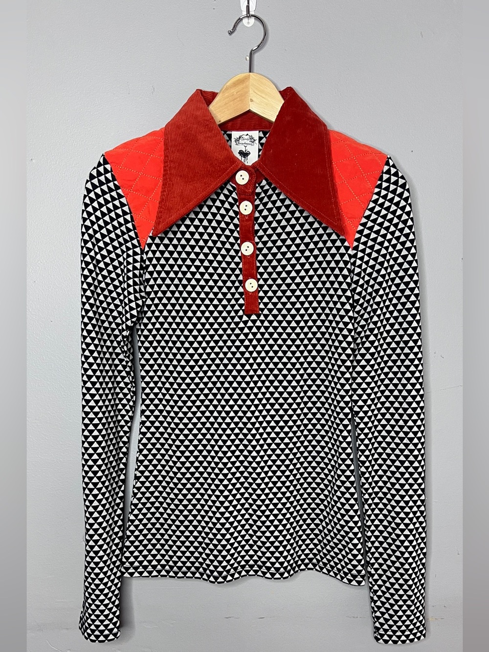 Nuvula Black & White Geometric Long-Sleeve Top with Orange Corduroy Collar - Picture 3 of 14